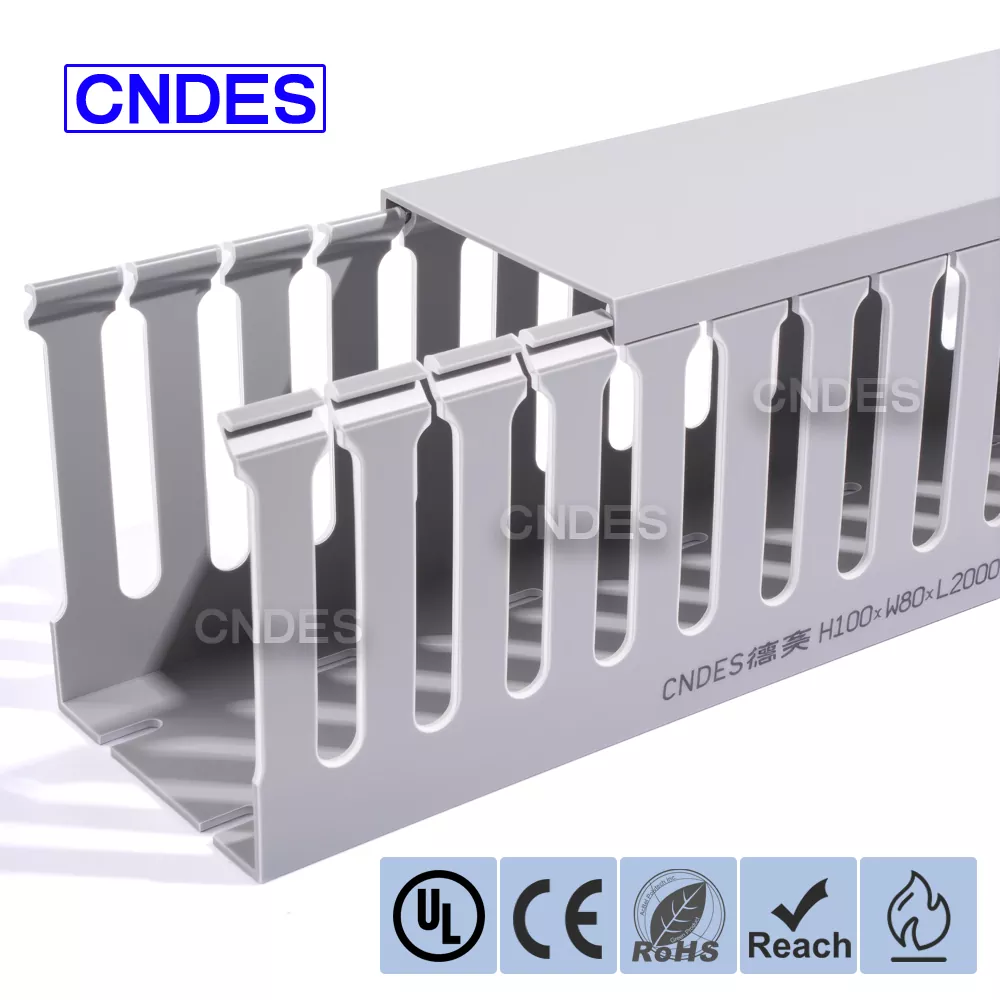 100 × 80 painduv piludega PVC juhtmekanal