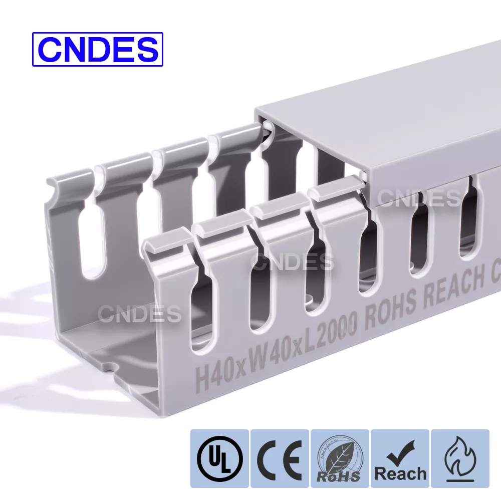 40×40 PVC juhtmekanal koos kaanega