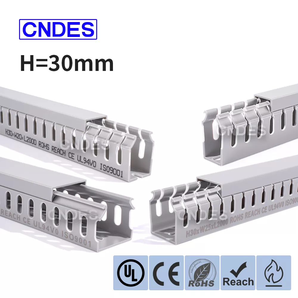 30 mm kõrguse piluga PVC kaabli juhtimiskanal